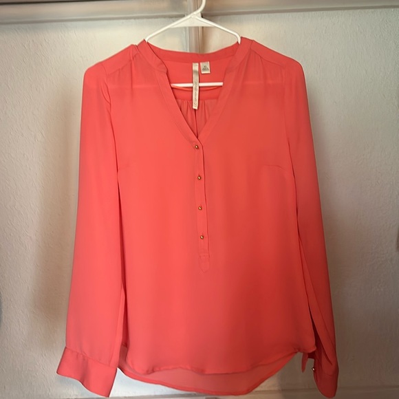 LC Top - Picture 1 of 3